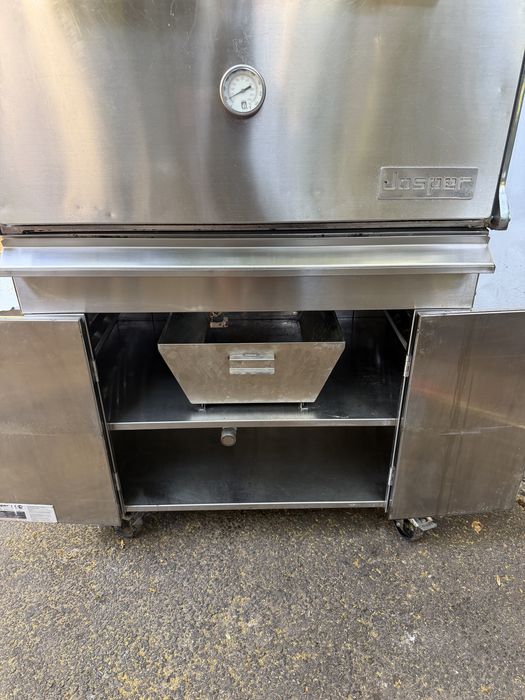 Josper фурна на дървени въглища Джоспър