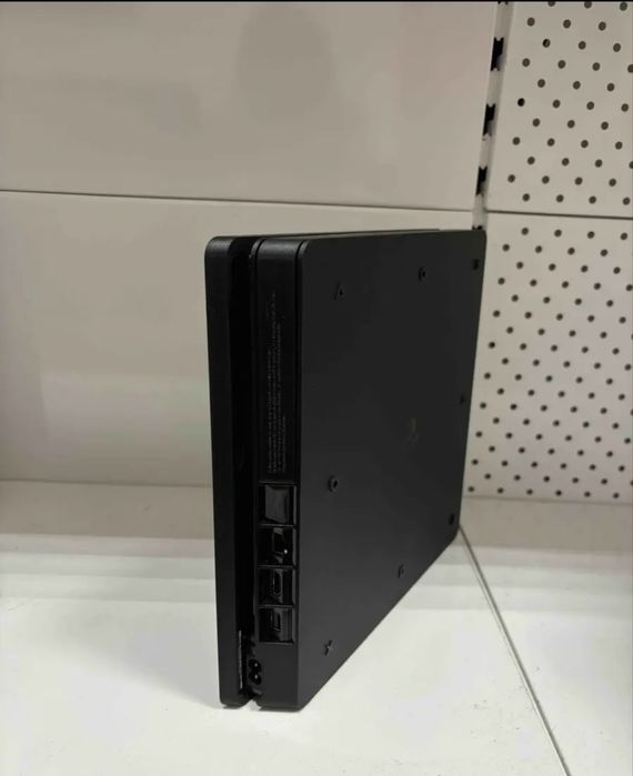 Продаеца    PlayStation 4 slim