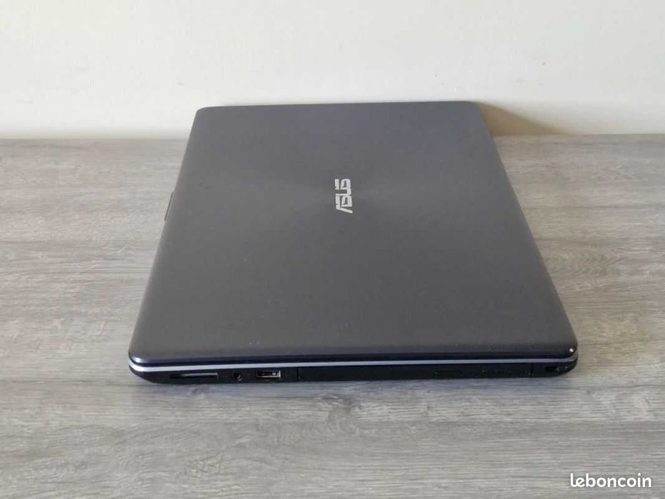 Laptop Asus vivobook R540u i5-8250 8 GB DDR4, SSd M2, baterie buna