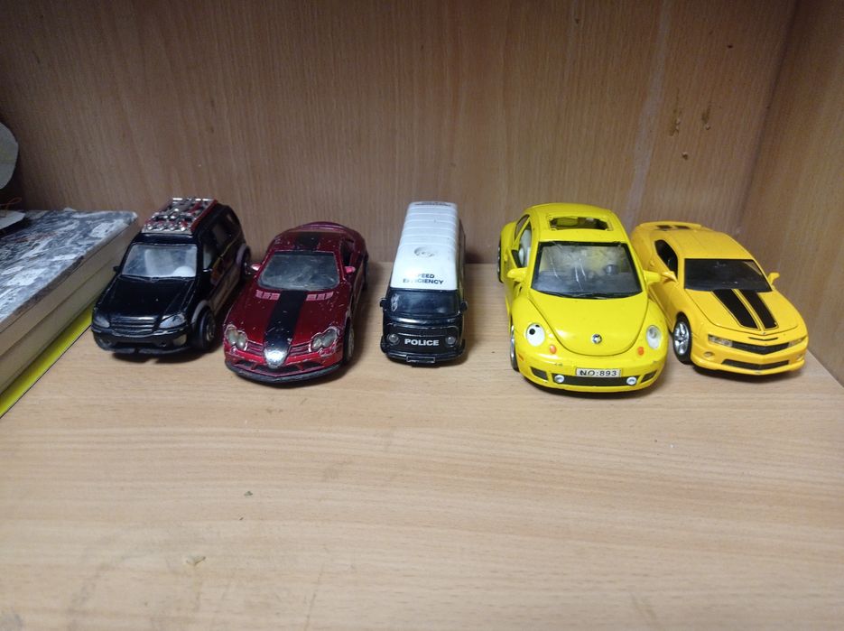 Металлические машинки