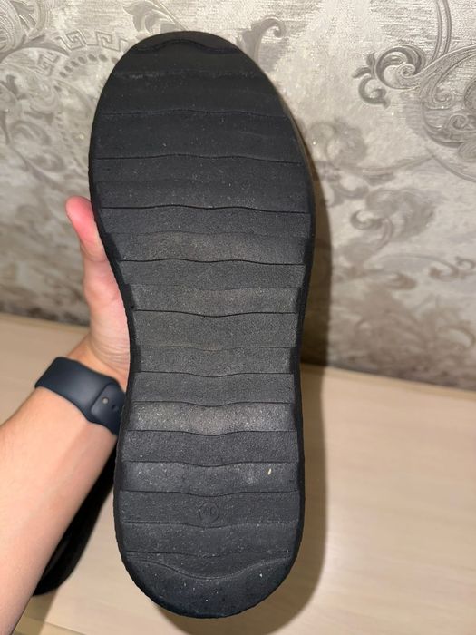 Продам зимние ботинки мужские