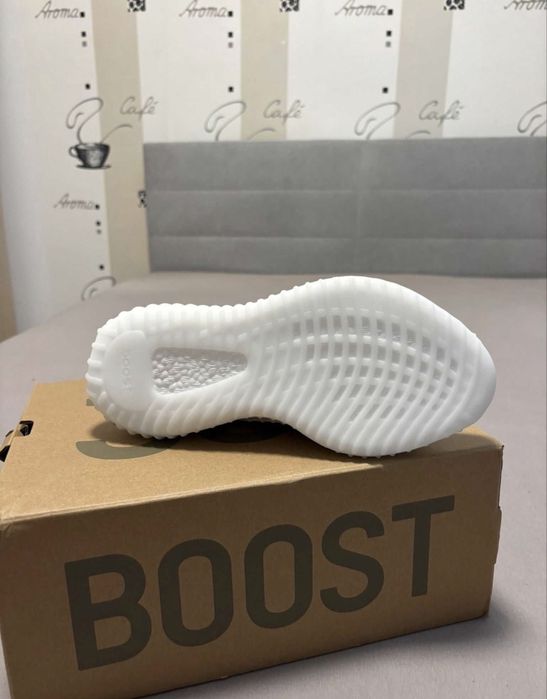 yeezy 350 static