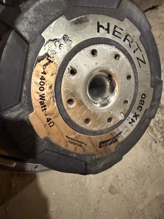 Бас каса HERTZ HX380 15" 1400W