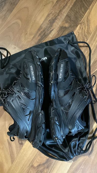 Balenciaga track