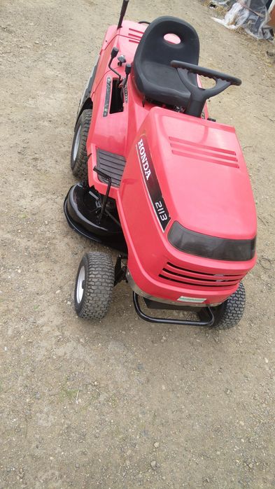 Tractoraș de  gazon 13cp  HONDA