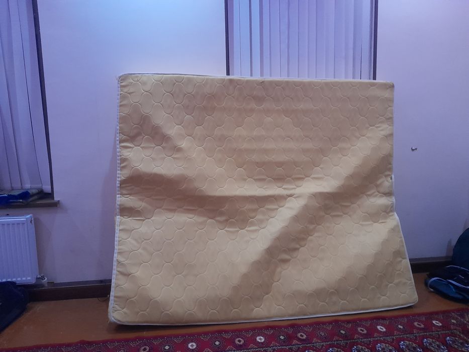 Матрас отдам даром