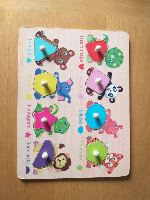 Puzzle educational din lemn cu animale si forme geometrice
