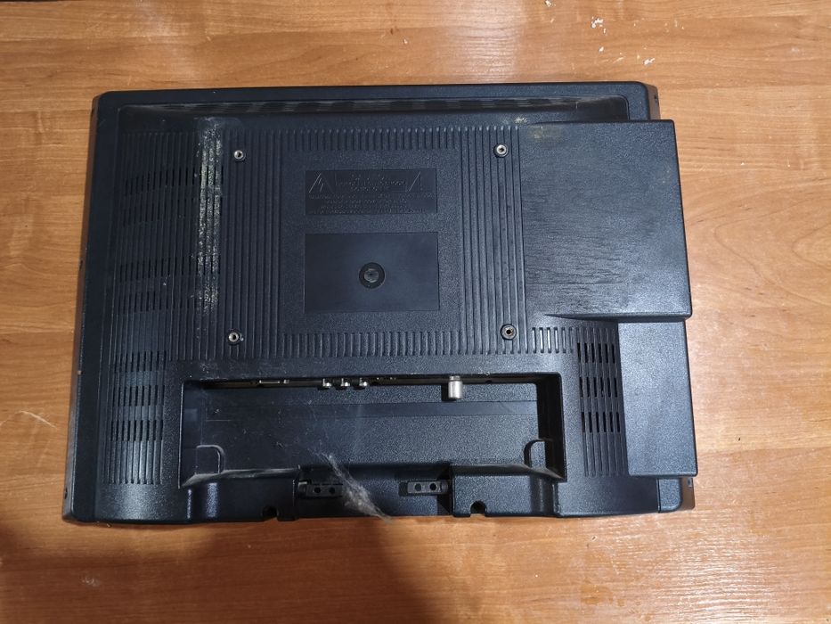 Продам телевизор на запчасти sony