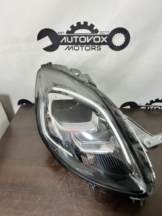 Far dreapta led si halogen Ford Puma an de la 2019