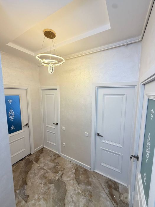 Kvartira sotiladi YevroRemont Shota Rustaveli da