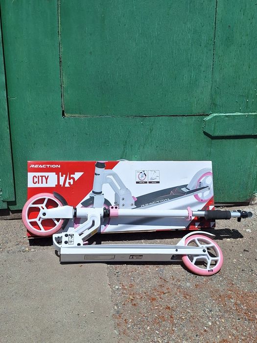 Продам самокат в отличном состоянии