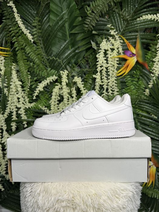 Nike Air Force 1 Low Triple White