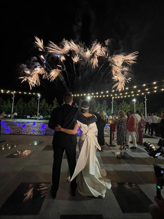 Jocuri de artificii exterioare de zi si seară