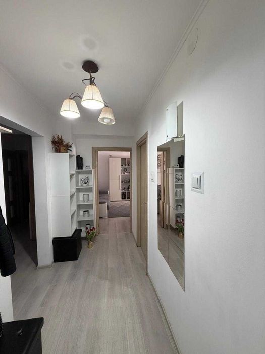 Vand/Schimb Ap 4 Cam Decomandat St 2  Str.Stolnicul Vasile cu Casa sau Ap 2-3 Cam St 2