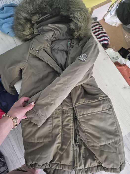 Зимна парка Бенетон за момче 110см