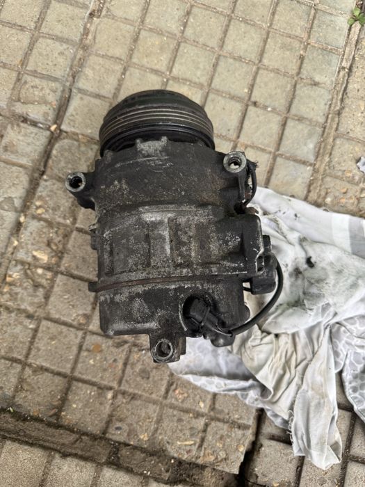 Компресор за климатик за БМВ Е60 3,5д 286 коня