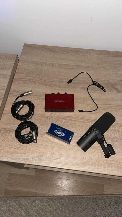 Microfon Shure SM7B + Interfata Audio Focusrite + Cloudlifter