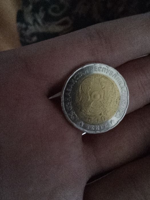 Продаю монета 80 лье