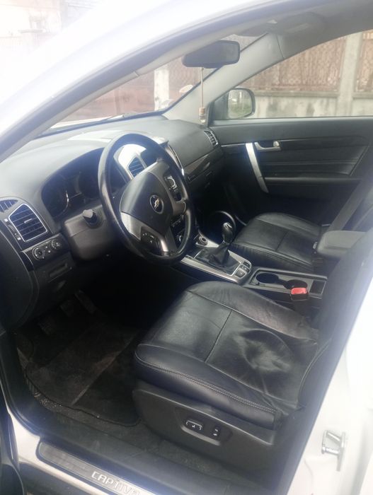 Vând chervolet captivia