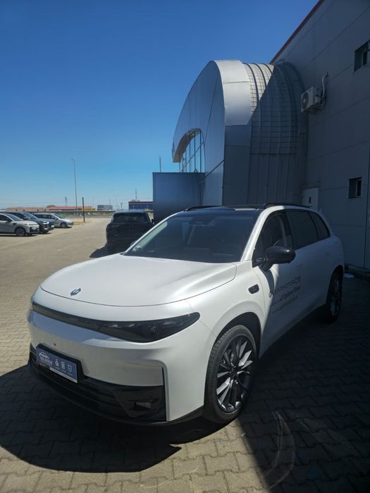 Leapmotor C10 Leapmotor C10 Plug-In Hybrid (REEV) 212 CP