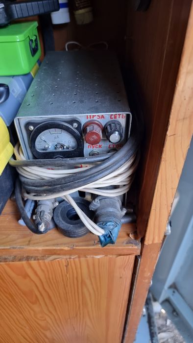 Зарядное устройство аккумуляторов автомобиля