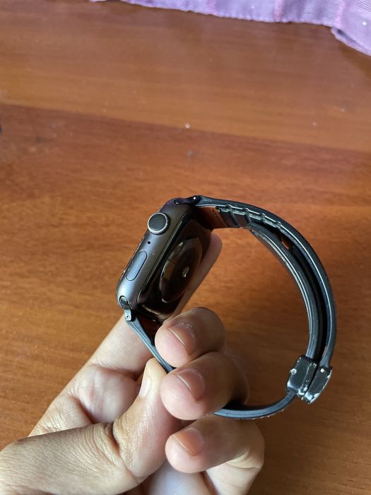 Watch 4-44 black ariginal