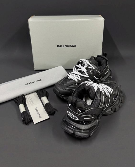 Balenciaga track