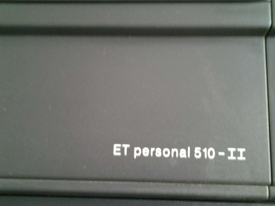 Masina de scris electrica Olivetti