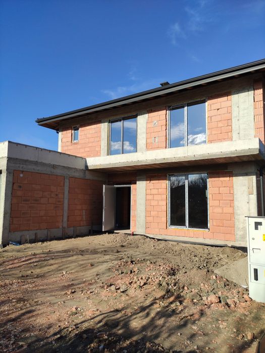 Продава се Къща в Пловдив, Беломорски - 213 кв.м за 1200 €/кв.м - Снимка #1