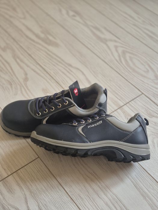 Обувь для строительства