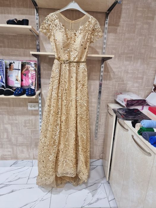 Vecherniy kòylak. Turkiya. 38 razmer.