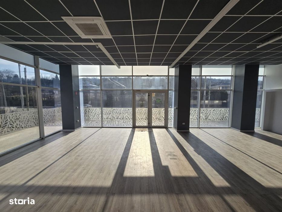 Inchiriere Spatiu Comercial Vitrat, 100mp - Bucium