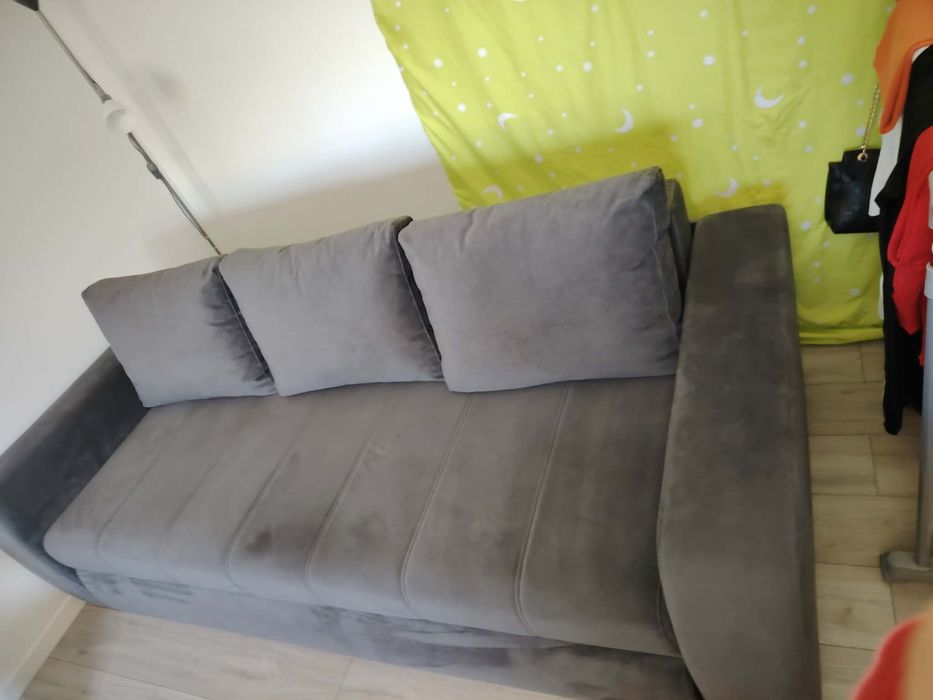 Vand canapea nouă