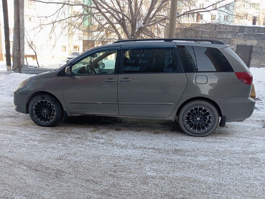 Тайота Сиена 2003 г.в.Обмен