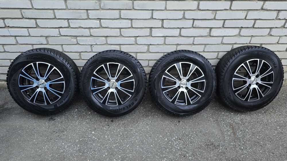 Продам комплект колес!