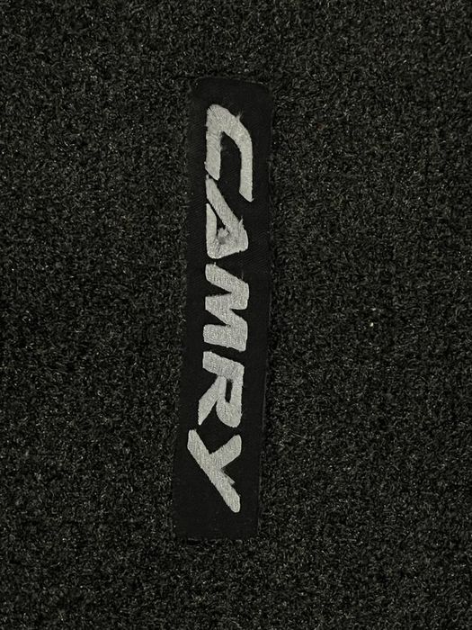 Коврик в  багажник камри 40