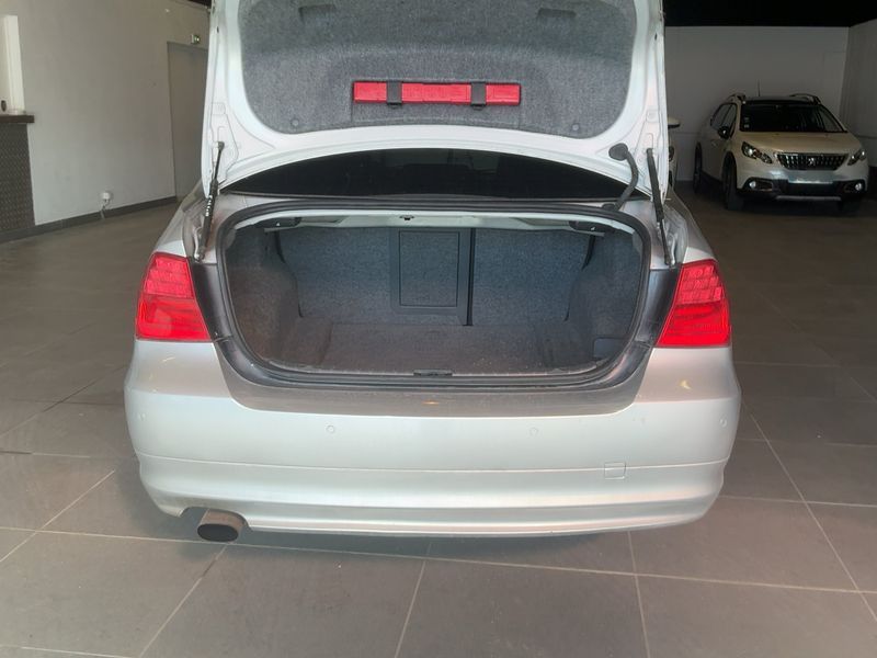 BMW 3er 318d Première 2010