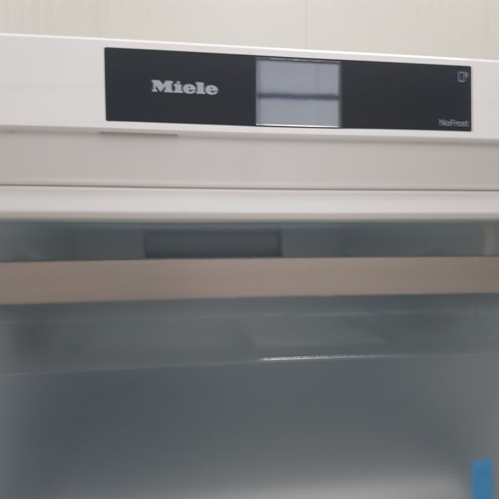 Фризер - MIELE- нов