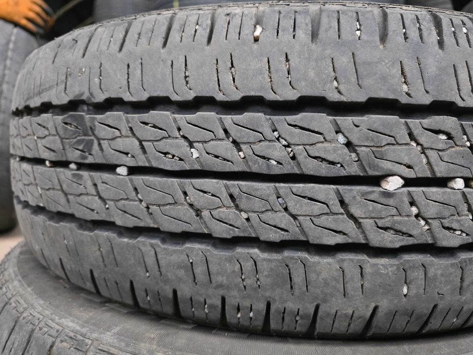 2бр Летни гуми за бус 225 70 15 С - Sailun