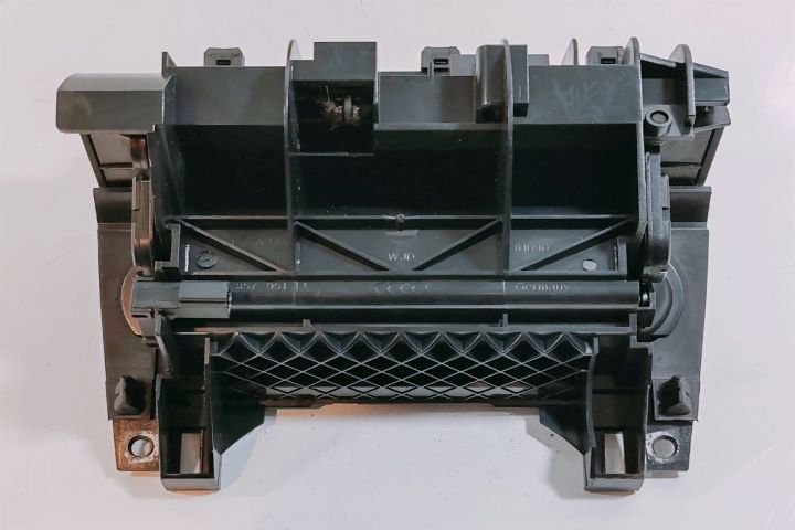 Scrumiera  8E0857951J Audi A4 B7