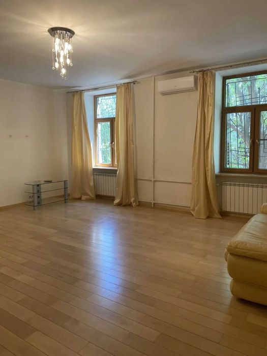 Дава се под наем Двустаен апартамент в София, Център - 55 кв.м за 433.5 € - Снимка #4