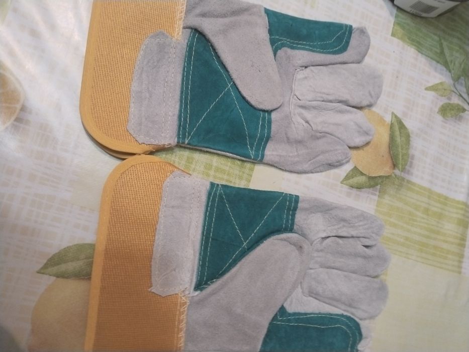 Продам перчатки сварочные