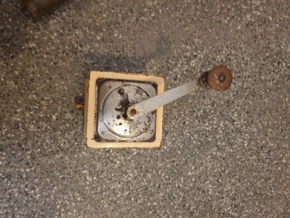 Ръчна кафемелачка