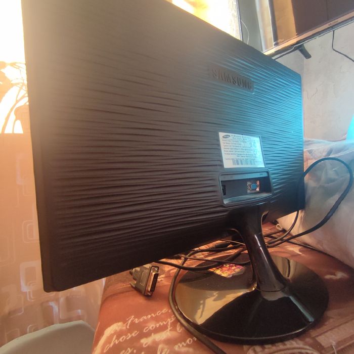 Монитор Самсунг 20 диагональ