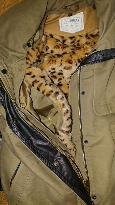 Продам парку pullandbear