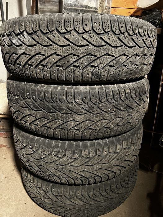 Продам зимнюю резину Б/У