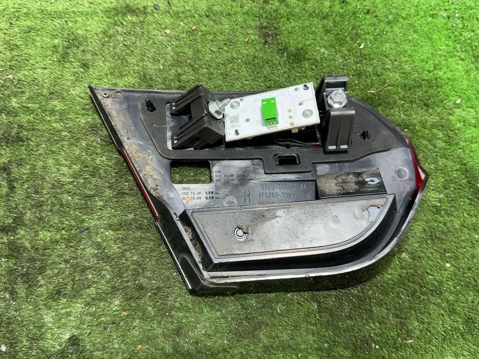 STOP TRIPLA HAION (X2) STANGA / DREAPTA JAGUAR XF S PREMI 2013 3.0 DIESEL COD OEM CX23-15K273-AA / CX23-15K272-AA / BERLINA 2009-2015