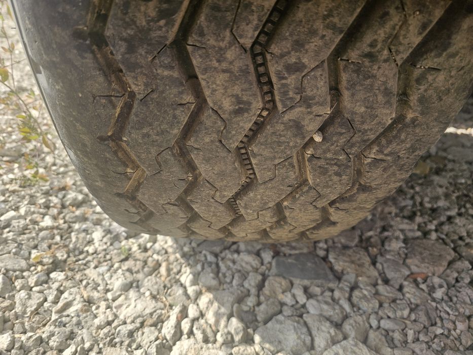 Semiremorca basculabila