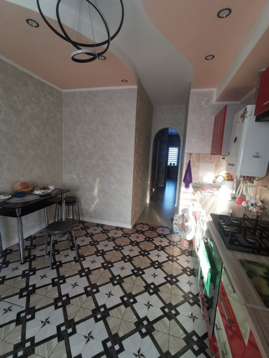 Продаётся трёх комнатная квартира в городе Тобыл.