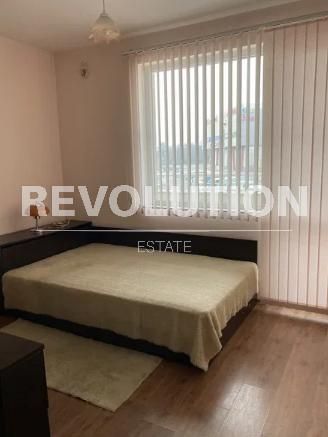 Дава се под наем Тристаен апартамент в Варна, Автогара - 80 кв.м за 458.49 € - Снимка #4